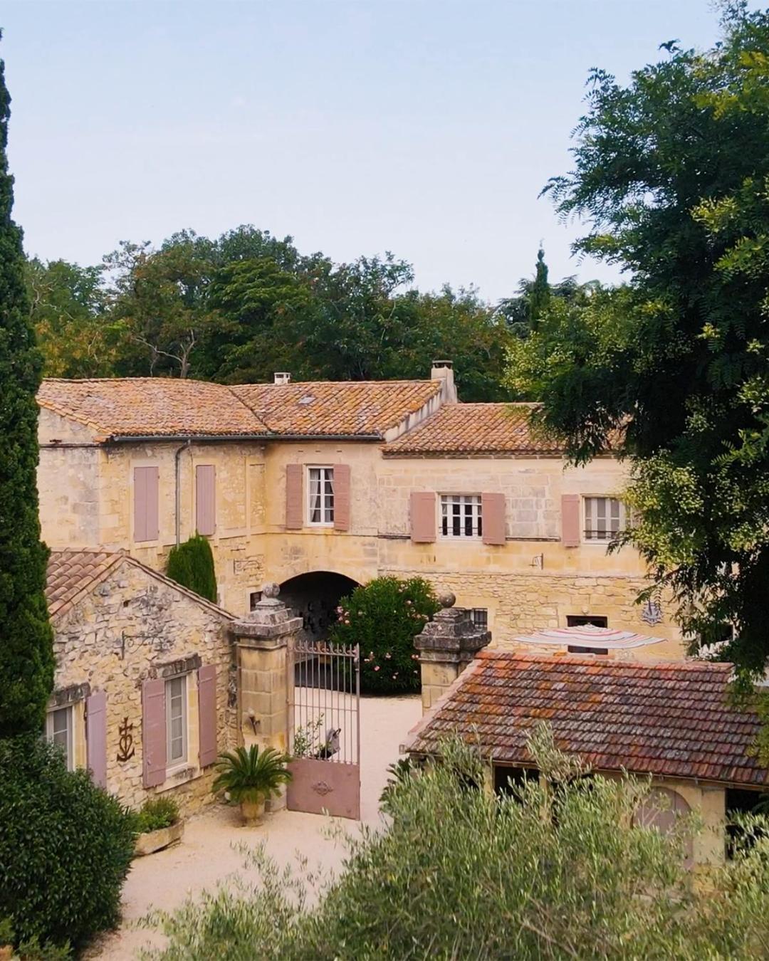 Mas Des Comtes De Provence Hotell Tarascon Exteriör bild