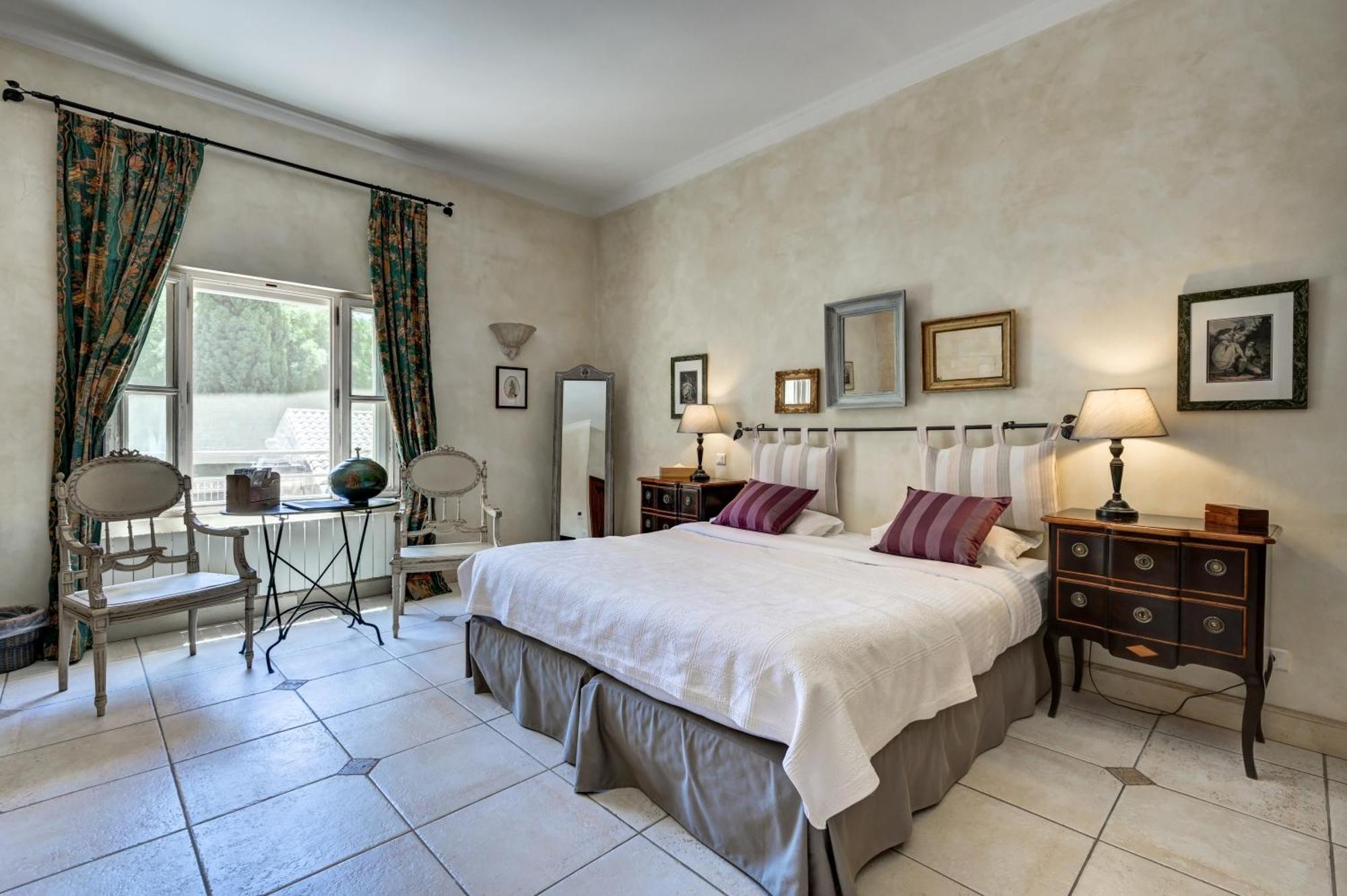 Mas Des Comtes De Provence Hotell Tarascon Exteriör bild