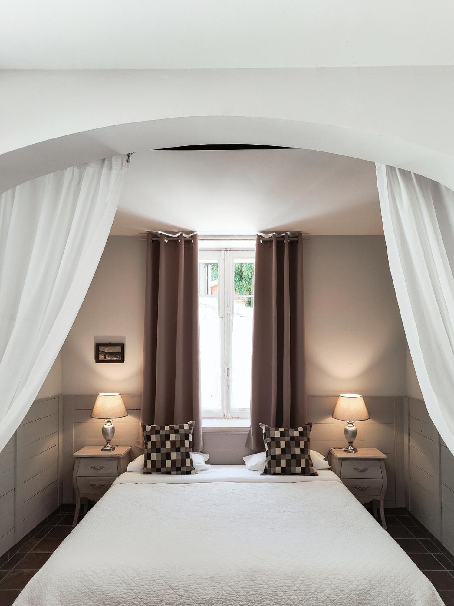 Mas Des Comtes De Provence Hotell Tarascon Exteriör bild