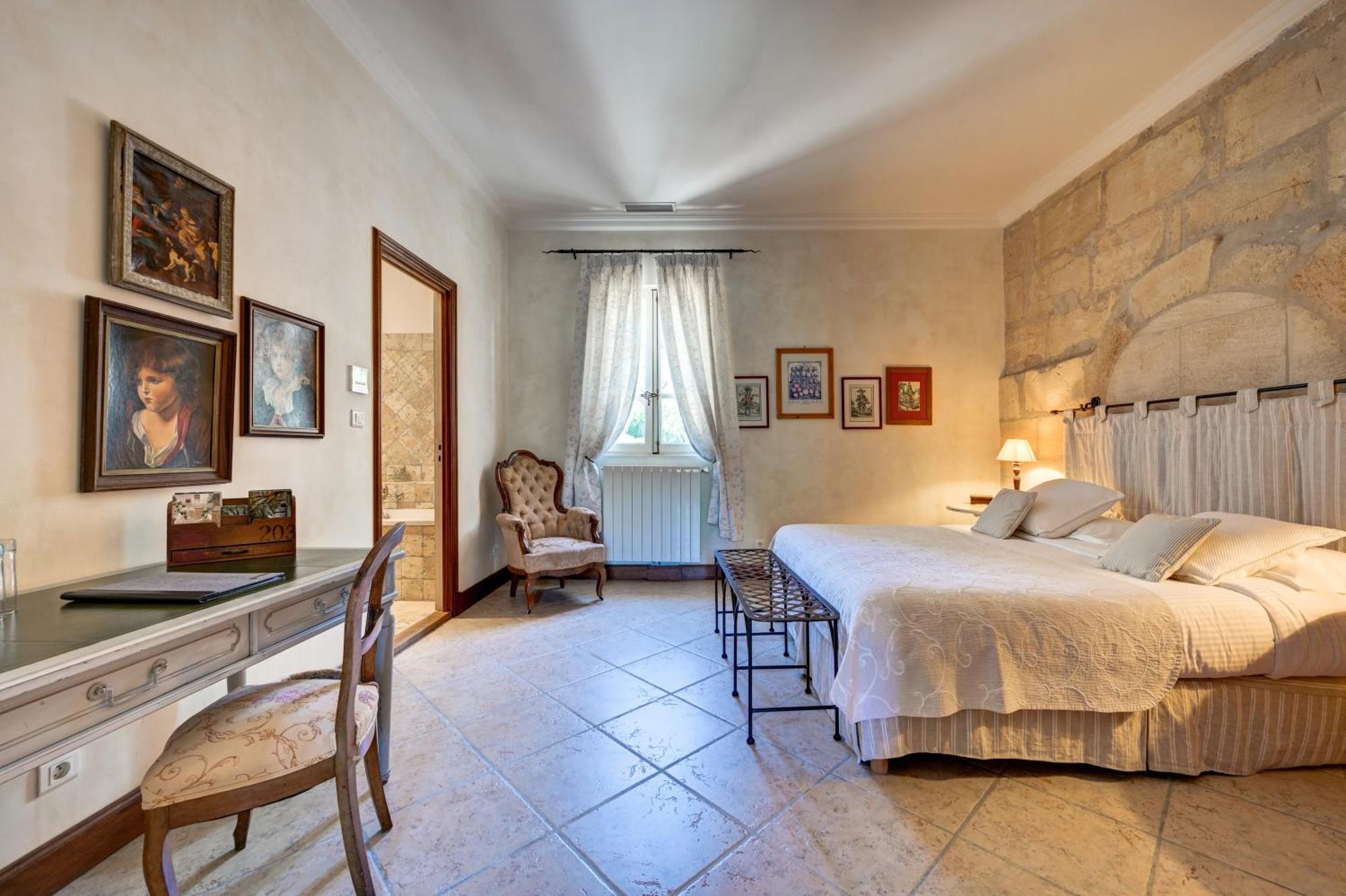 Mas Des Comtes De Provence Hotell Tarascon Exteriör bild